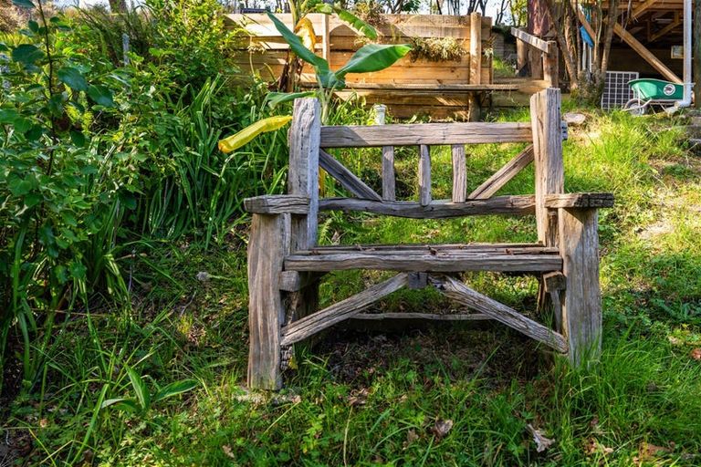 Photo of property in 79 Yorke Road, Haruru, 0204