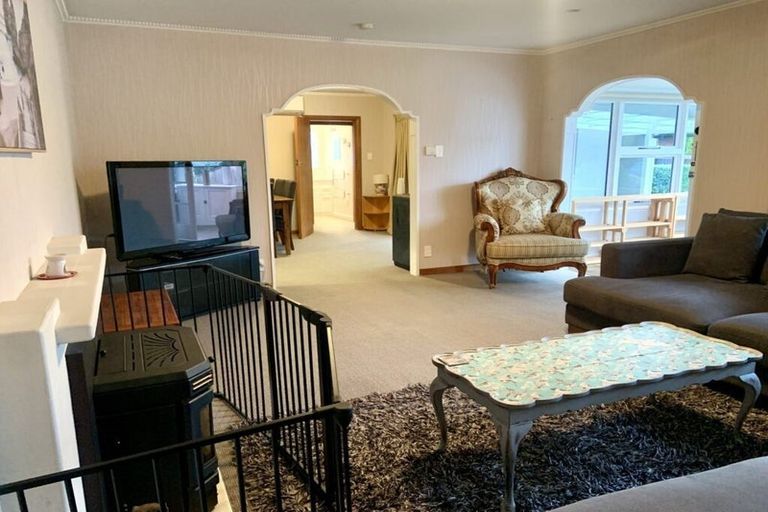 Photo of property in 13 Nutfield Lane, Cashmere, Christchurch, 8022