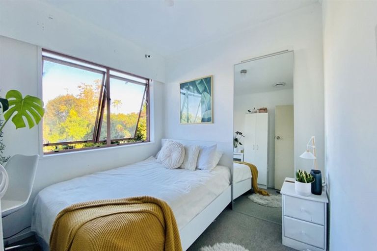 Photo of property in 19 Domain Road, Weymouth, Auckland, 2103