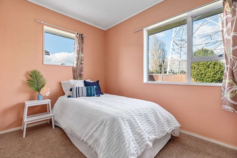 Photo of property in 2/17 Berwyn Avenue, Takanini, 2112