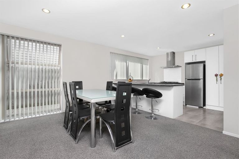 Photo of property in 49 Phar Lap Crescent, Takanini, 2112