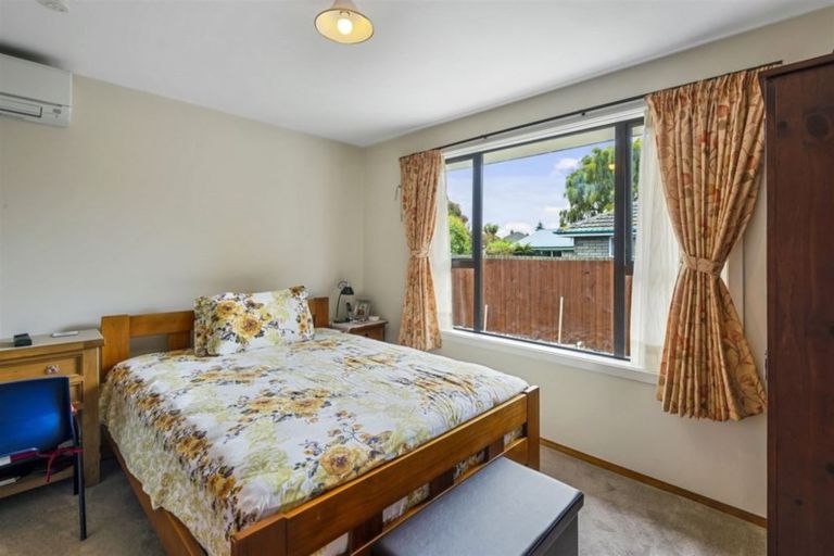 Photo of property in 12 Marshwood Place, Sockburn, Christchurch, 8042