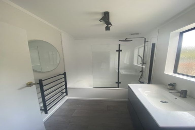 Photo of property in 15b Gribble Grove, Stokes Valley, Lower Hutt, 5019