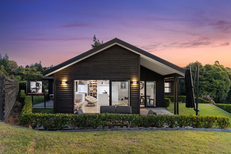 Photo of property in 27 Greenvale Place, Welcome Bay, Tauranga, 3112