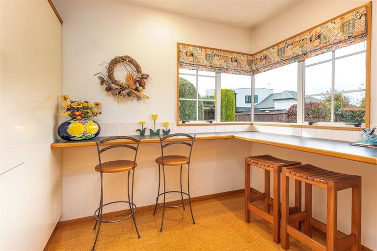 Photo of property in 7 Tavistock Place, Russley, Christchurch, 8042