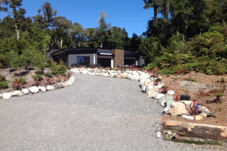 Photo of property in 2 Kakapo Way, Moana, 7875