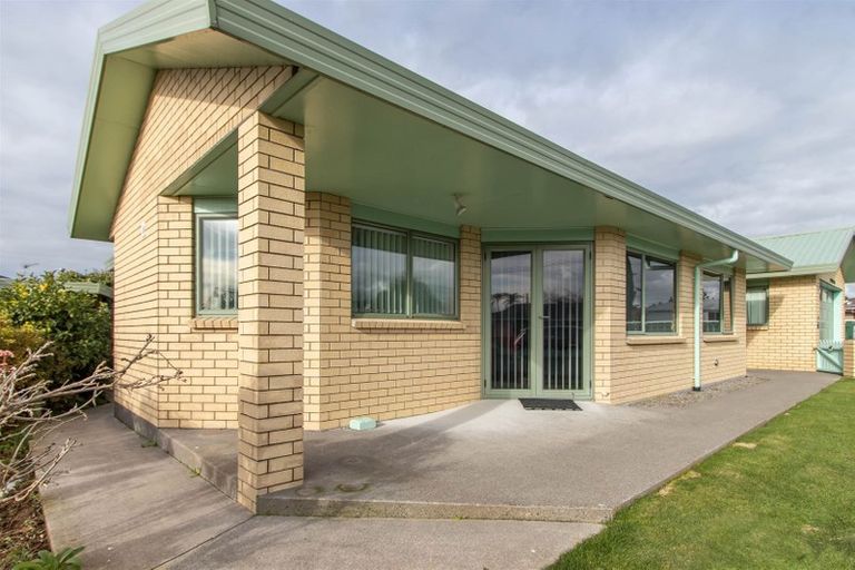 Photo of property in 23 Mahoe Street, Inglewood, 4330