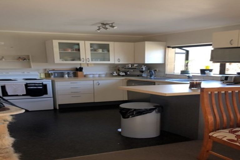 Photo of property in 6 Camellia Place, Hamilton Lake, Hamilton, 3204