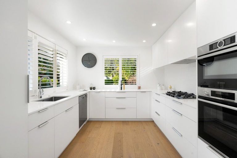 Photo of property in 42 Iona Road, Havelock North, 4130