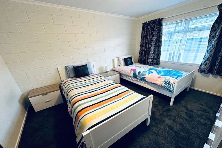 Photo of property in 2/299 Ruahine Street, Terrace End, Palmerston North, 4410