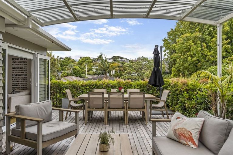 Photo of property in 3 Bevyn Street, Castor Bay, Auckland, 0620