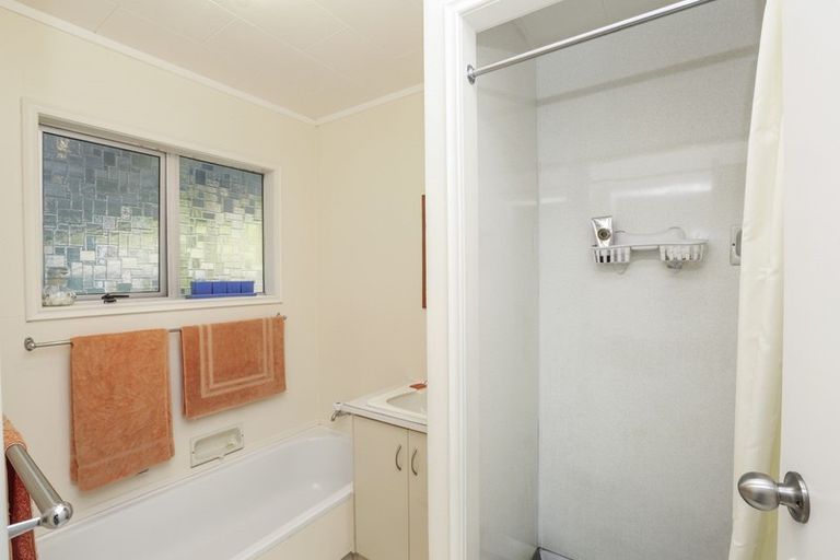 Photo of property in 154 Govett Avenue, Frankleigh Park, New Plymouth, 4310