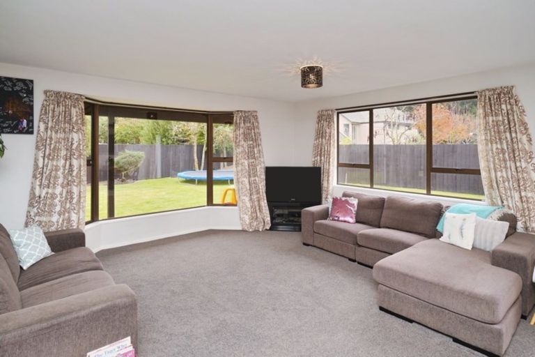 Photo of property in 64 Anglesea Avenue, Parklands, Christchurch, 8083