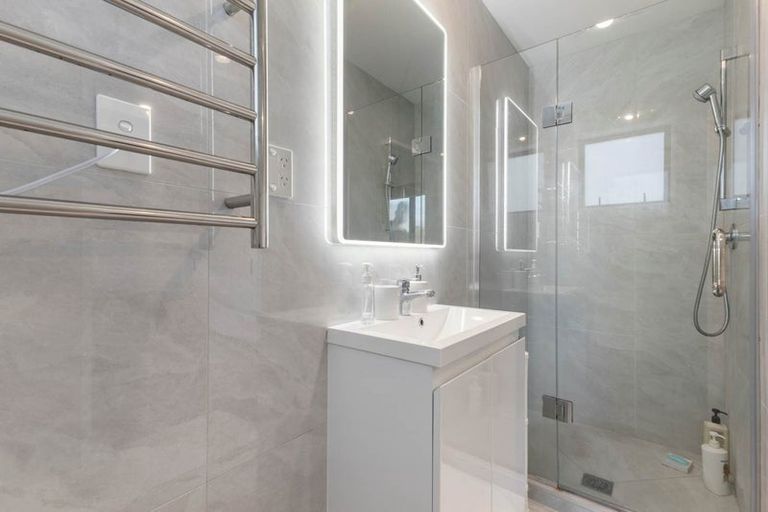 Photo of property in 6b Poruru Close, Papakura, 2110