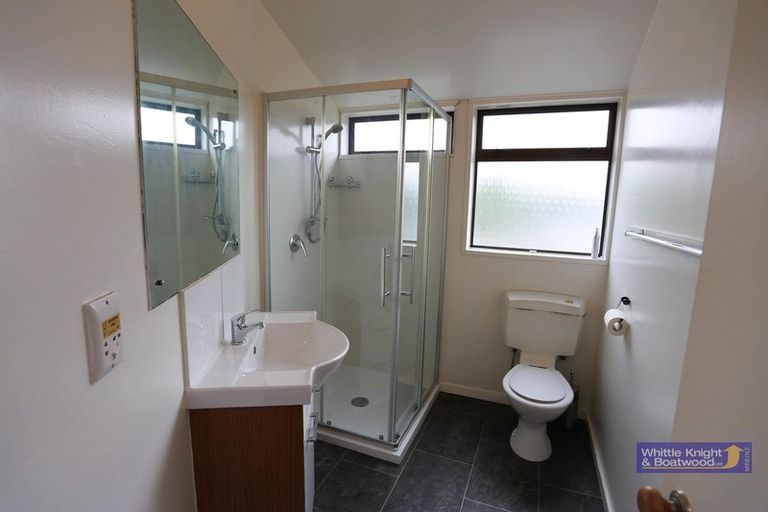 Photo of property in 2/4 Montana Avenue, Ilam, Christchurch, 8041