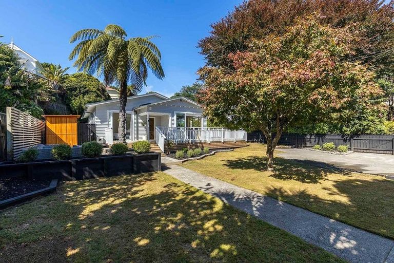Photo of property in 107 Fulford Street, New Plymouth, 4310