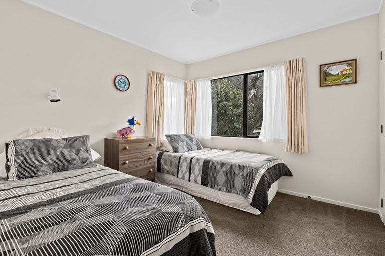Photo of property in 16 Renoir Street, West Harbour, Auckland, 0618