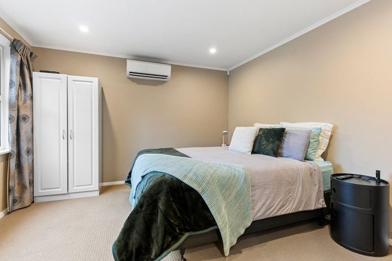 Photo of property in 88 Broderick Road, Johnsonville, Wellington, 6037