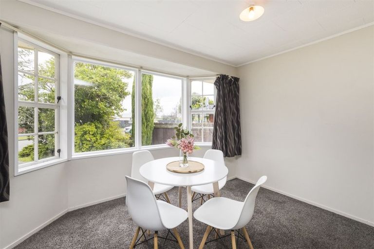Photo of property in 52 Acacia Street, Kelvin Grove, Palmerston North, 4414
