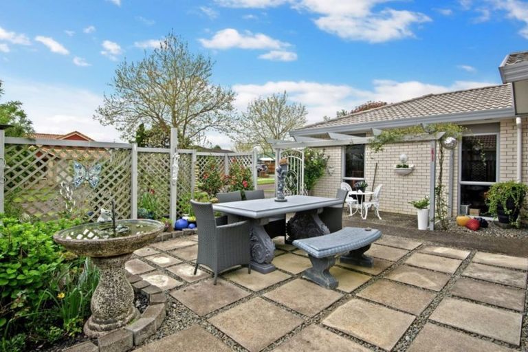 Photo of property in 6 Lushington Place, Huntington Park, Auckland, 2013