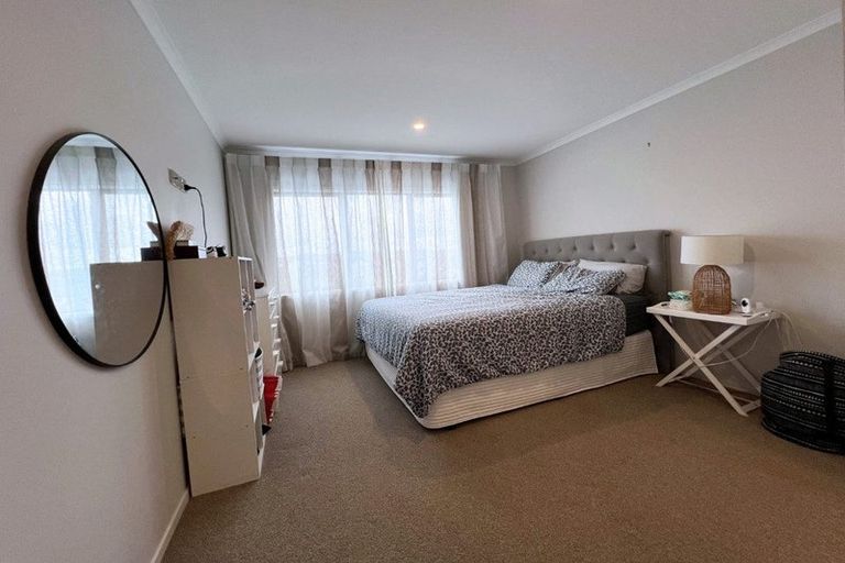 Photo of property in 14a Dida Park Drive, Kumeu, 0810