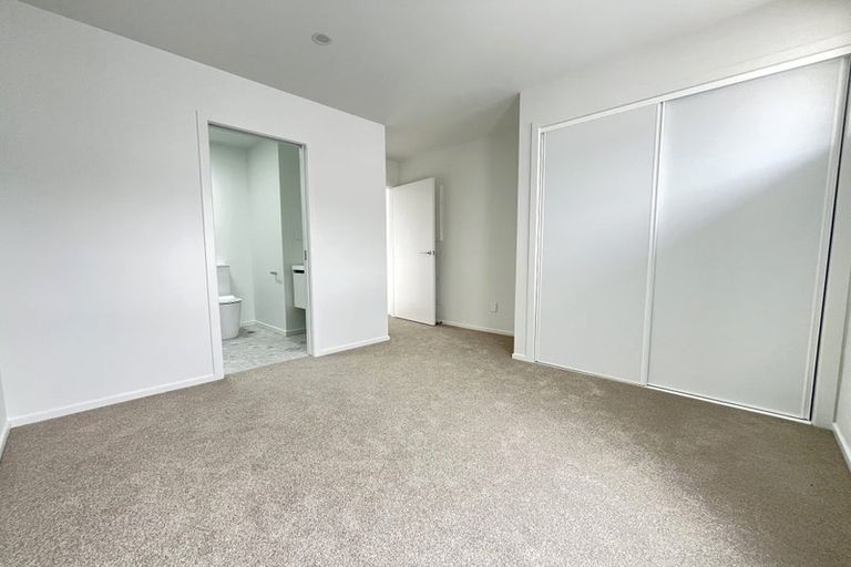 Photo of property in 17/10 Pascoe Avenue, Paremata, Porirua, 5026