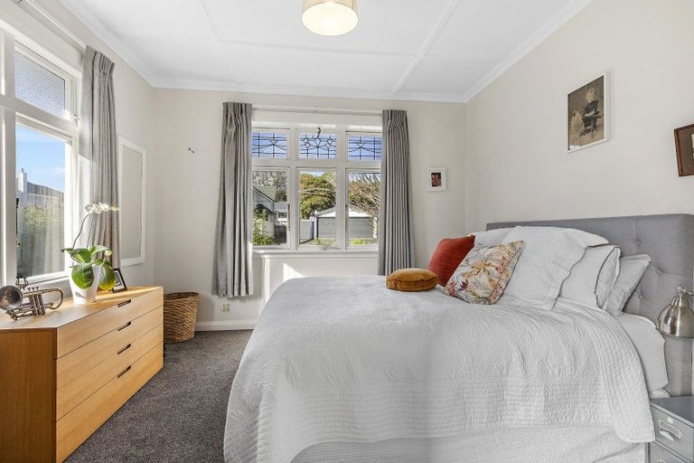 Photo of property in 8 Friend Street, Karori, Wellington, 6012