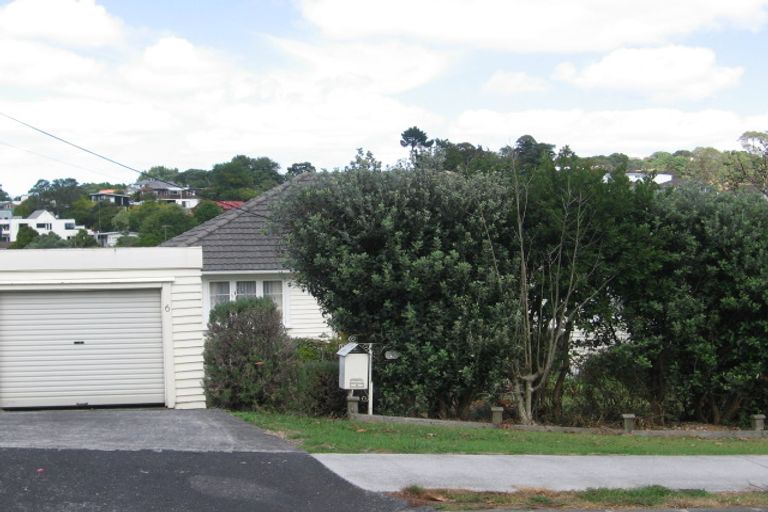 Photo of property in 6 Wyoming Avenue, Murrays Bay, Auckland, 0630
