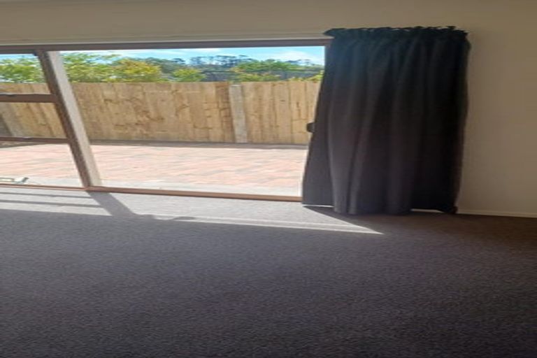 Photo of property in 9 Simpson Road, Ranui, Auckland, 0612