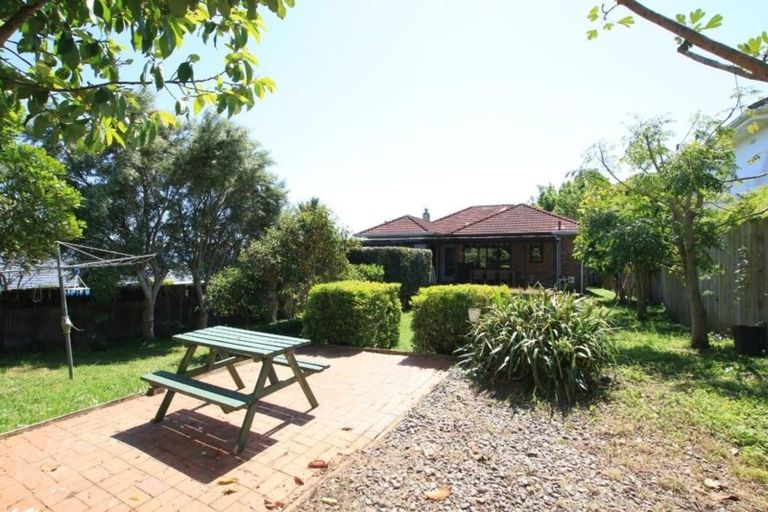 Photo of property in 13 La Veta Avenue, Mount Albert, Auckland, 1025