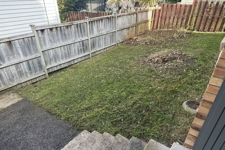 Photo of property in 45 Hogans Road, Glenfield, Auckland, 0629