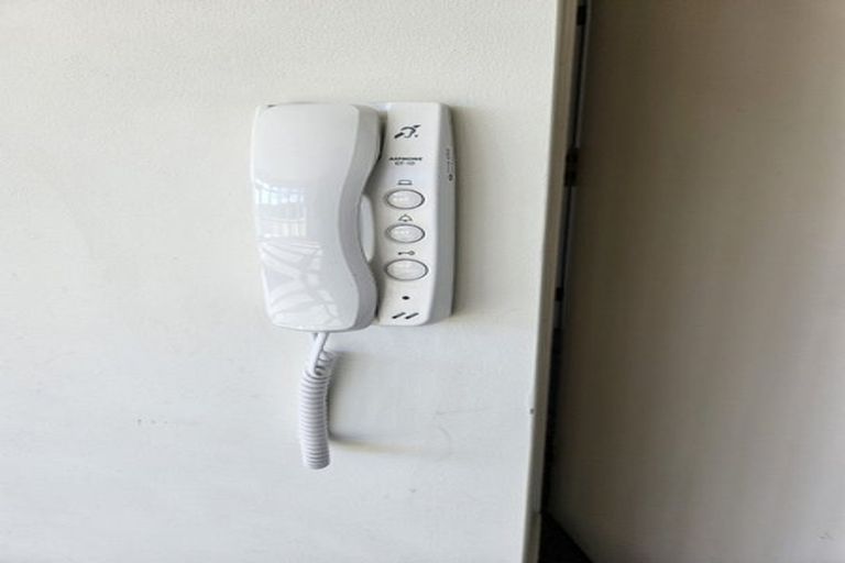 Photo of property in 564i Adelaide Road, Berhampore, Wellington, 6023