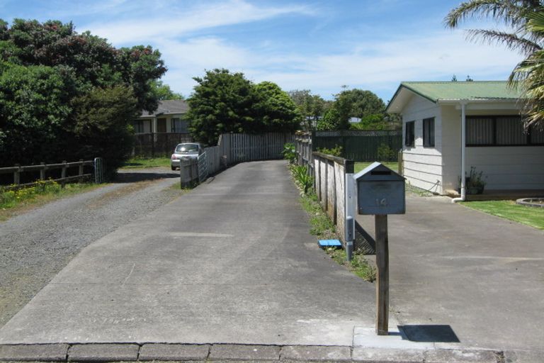 Photo of property in 14 Litchfield Place, Clarks Beach, 2122