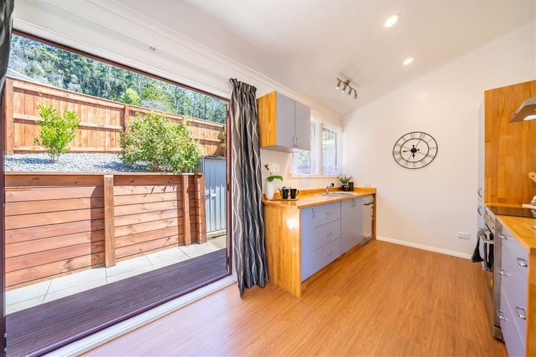 Photo of property in 17a Willis Grove, Wainuiomata, Lower Hutt, 5014