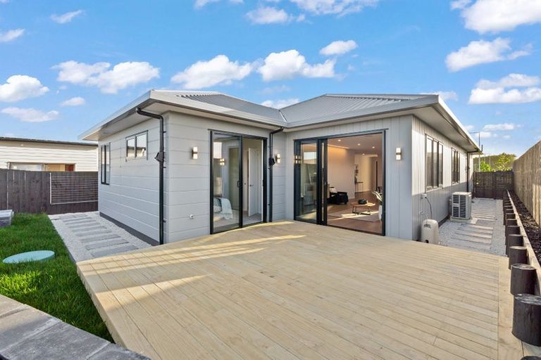 Photo of property in 98 Huanui Drive, Wainui, 0992