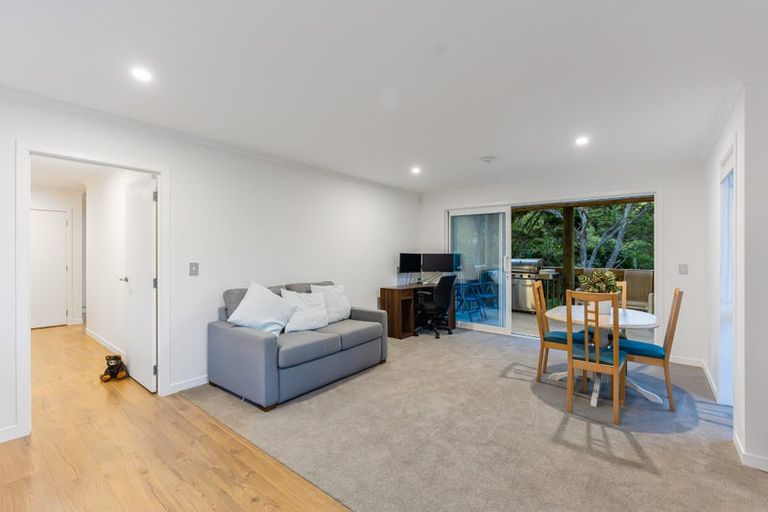 Photo of property in 339a Glenvar Road, Long Bay, Auckland, 0630