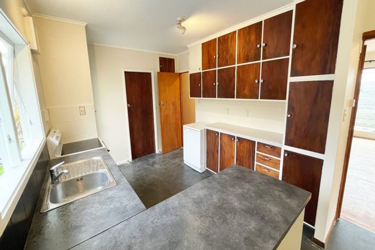 Photo of property in 13 Toenga Road, Pukerua Bay, 5026