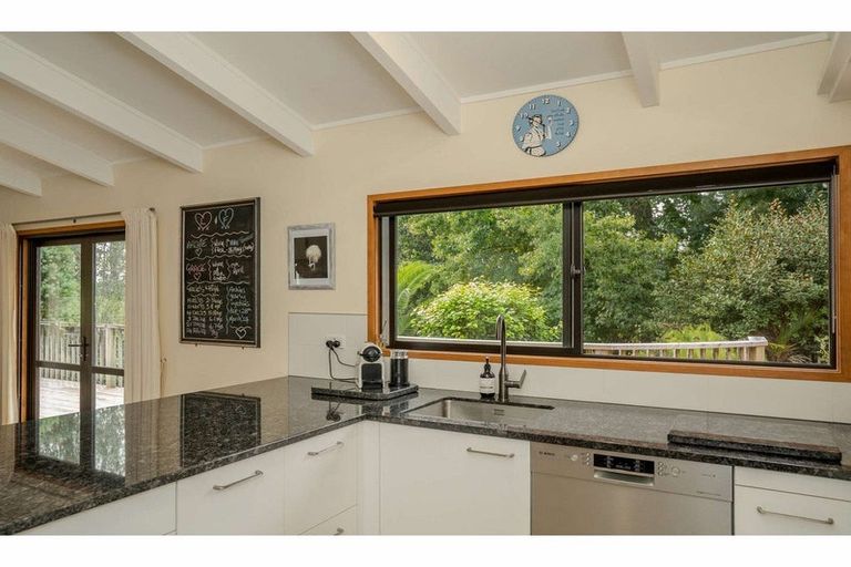 Photo of property in 136 Landing Road, Kerikeri, 0230