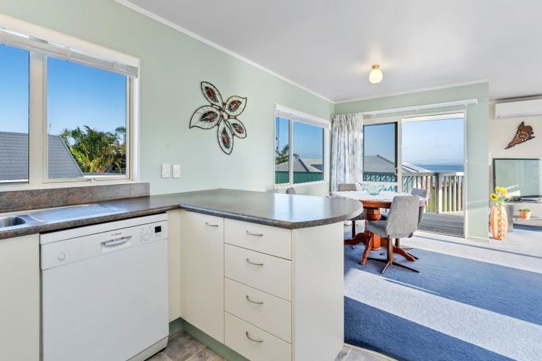 Photo of property in 19 Manaia View Road, One Tree Point, 0118