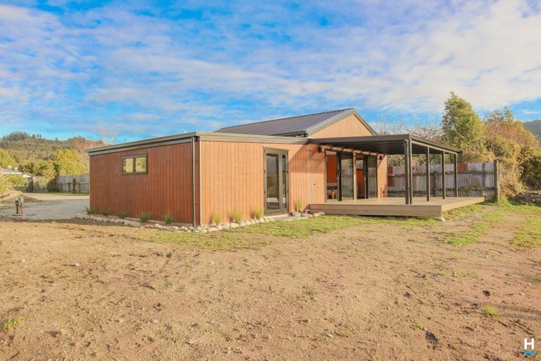 Photo of property in 445 Main Road, Kaiata, Greymouth, 7805