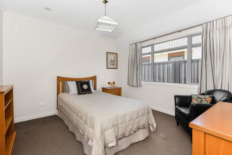 Photo of property in 8 Sue Place, Mahora, Hastings, 4120