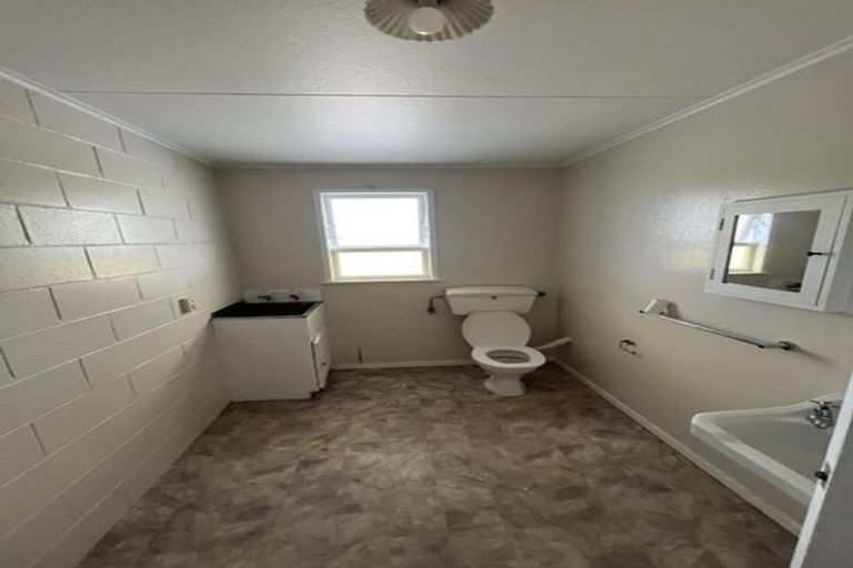 Photo of property in 14-16 Mako Mako Road, Levin, 5510