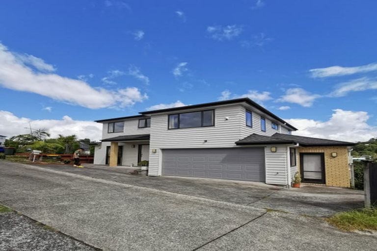 Photo of property in 114 Tamahere Drive, Glenfield, Auckland, 0629