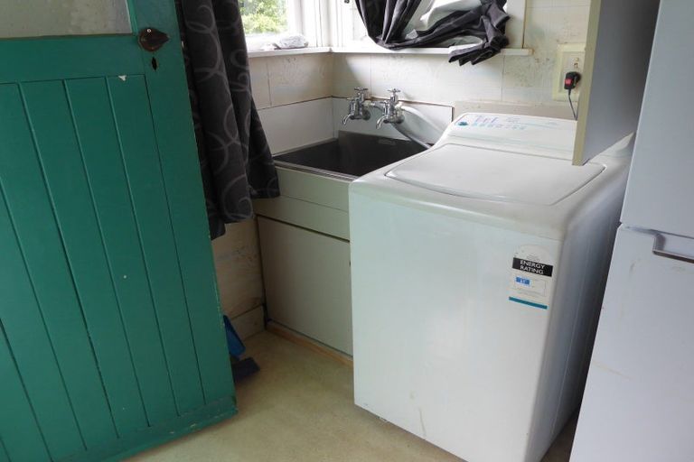 Photo of property in 21 Ashford Avenue, Hokowhitu, Palmerston North, 4410