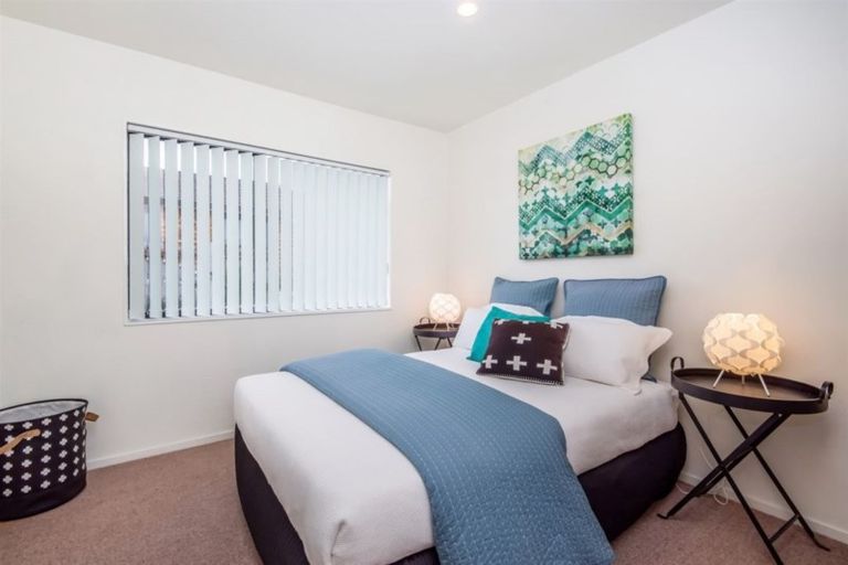 Photo of property in 2/55 Seaview Road, Glenfield, Auckland, 0629