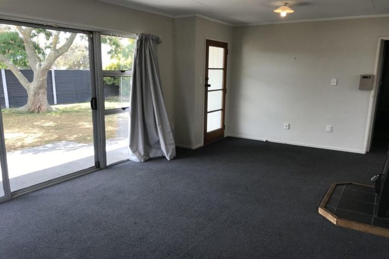 Photo of property in 15 Cabot Place, Flaxmere, Hastings, 4120