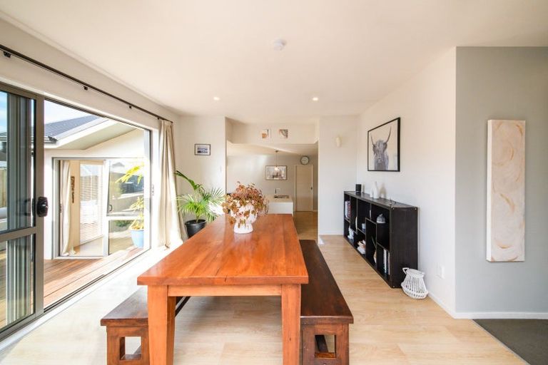 Photo of property in 14 Stonebridge Heights, Feilding, 4702