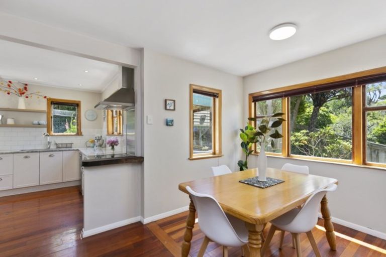 Photo of property in 27 Monowai Road, Johnsonville, Wellington, 6037
