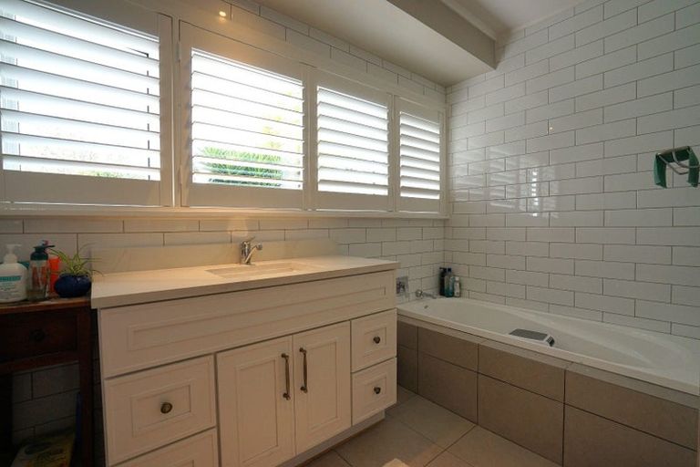 Photo of property in 6 Magnolia Avenue, Opaheke, Papakura, 2113