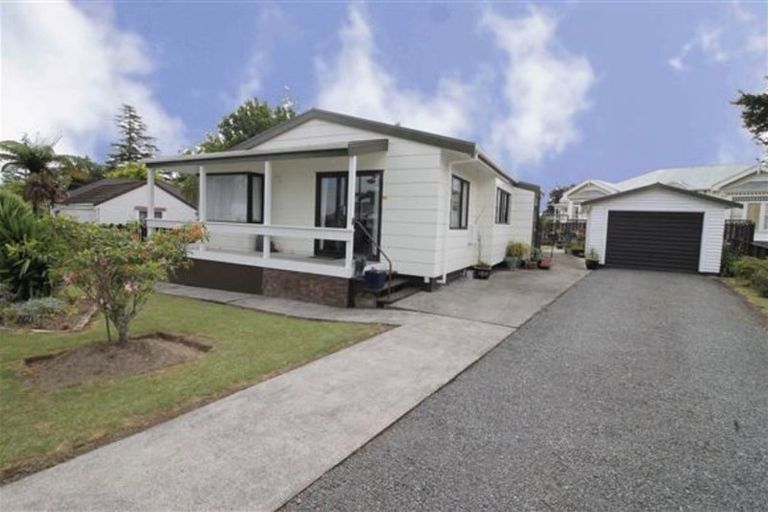 Photo of property in 8 Russell Avenue, Te Aroha, 3320